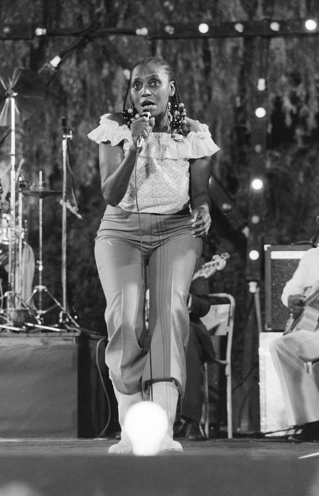 Hungary, Budapest XI., Budai Parkszínpad, Miriam Makeba énekesnő., 1979, Szaller Károly, Budapest, celebrity, african-american, Fortepan #301646