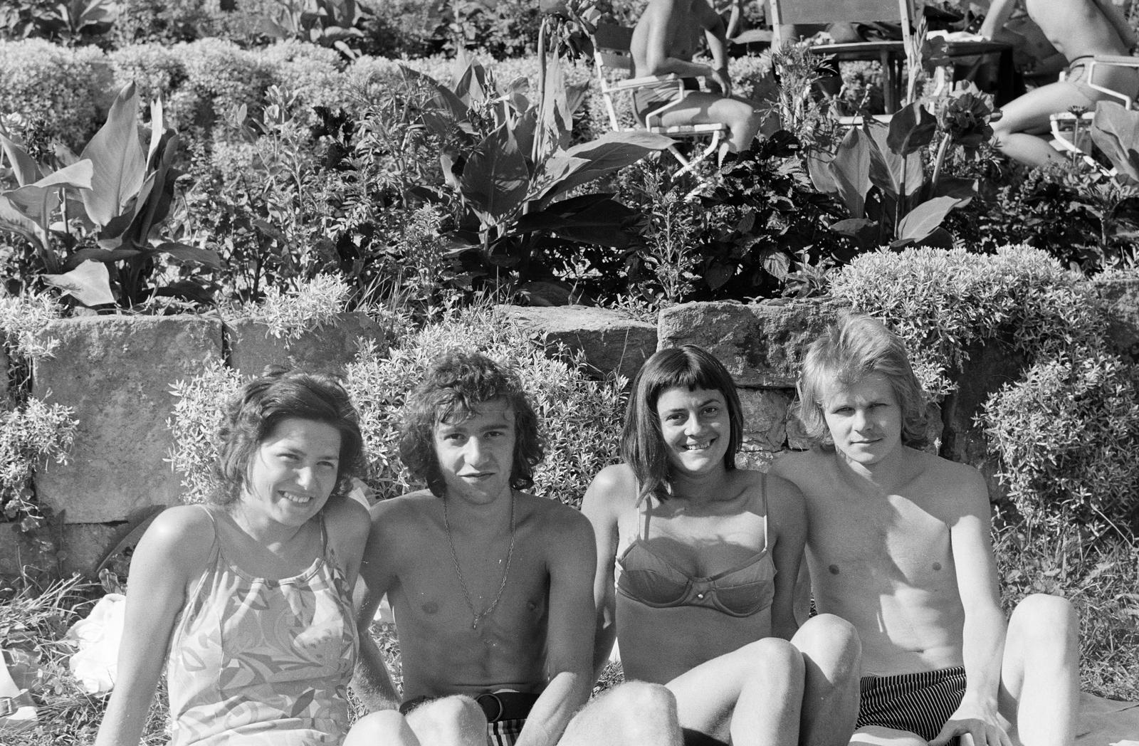 1974, Szaller Károly, tableau, bathing suit, youth, Fortepan #301670