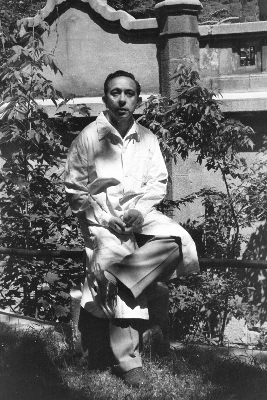 1958, Szalontai Tamás, overall, leg over leg, Fortepan #301758