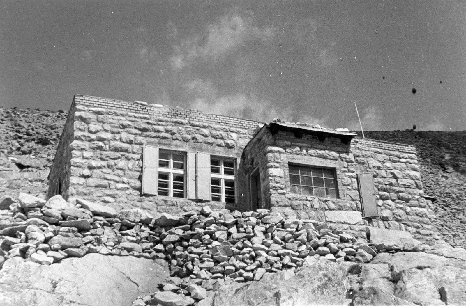 1958, Szalontai Tamás, terméskő, osztott ablak, menedékház, Fortepan #301763