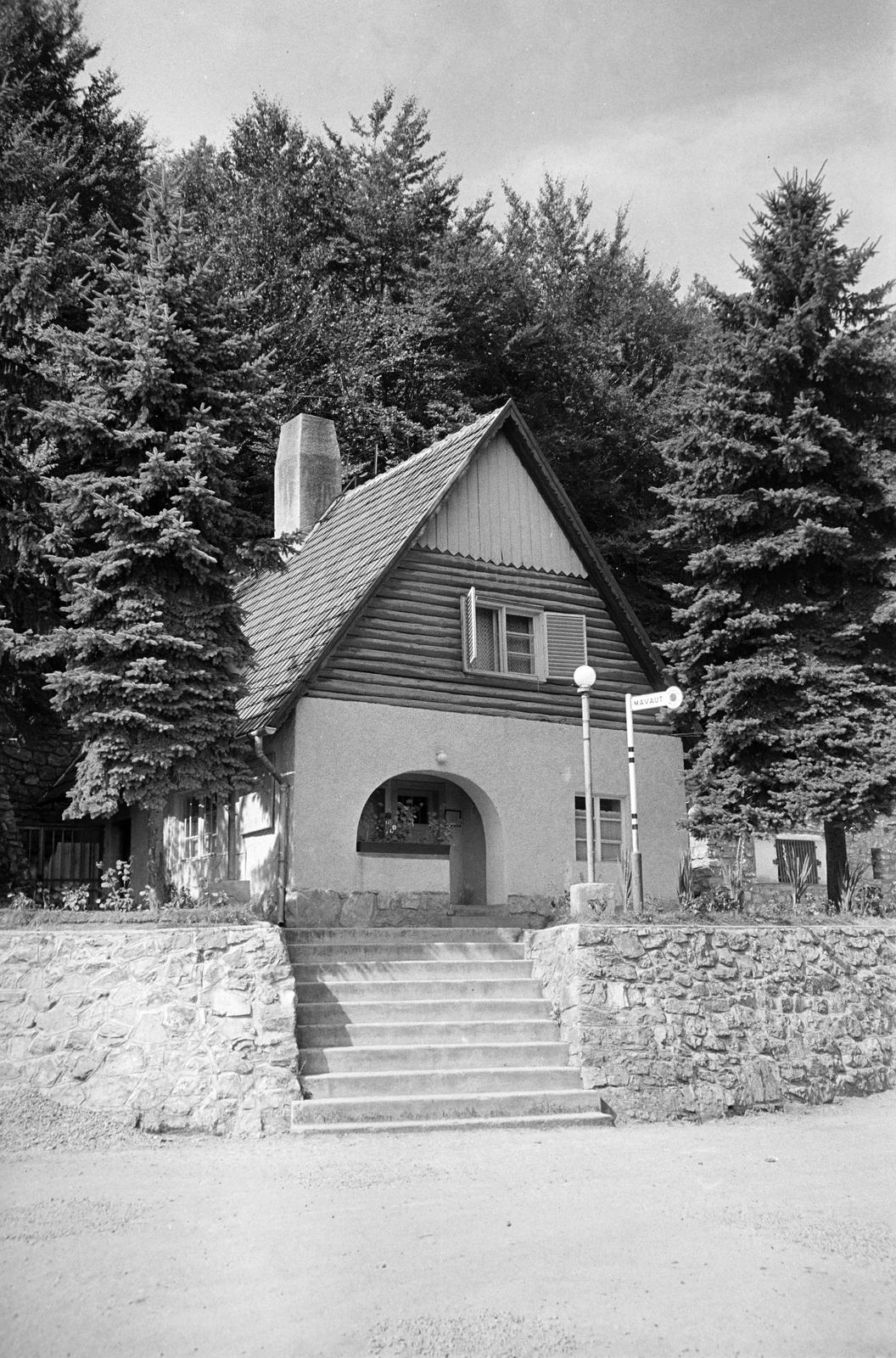 1961, Szalontai Tamás, ház, buszmegálló, Fortepan #301801
