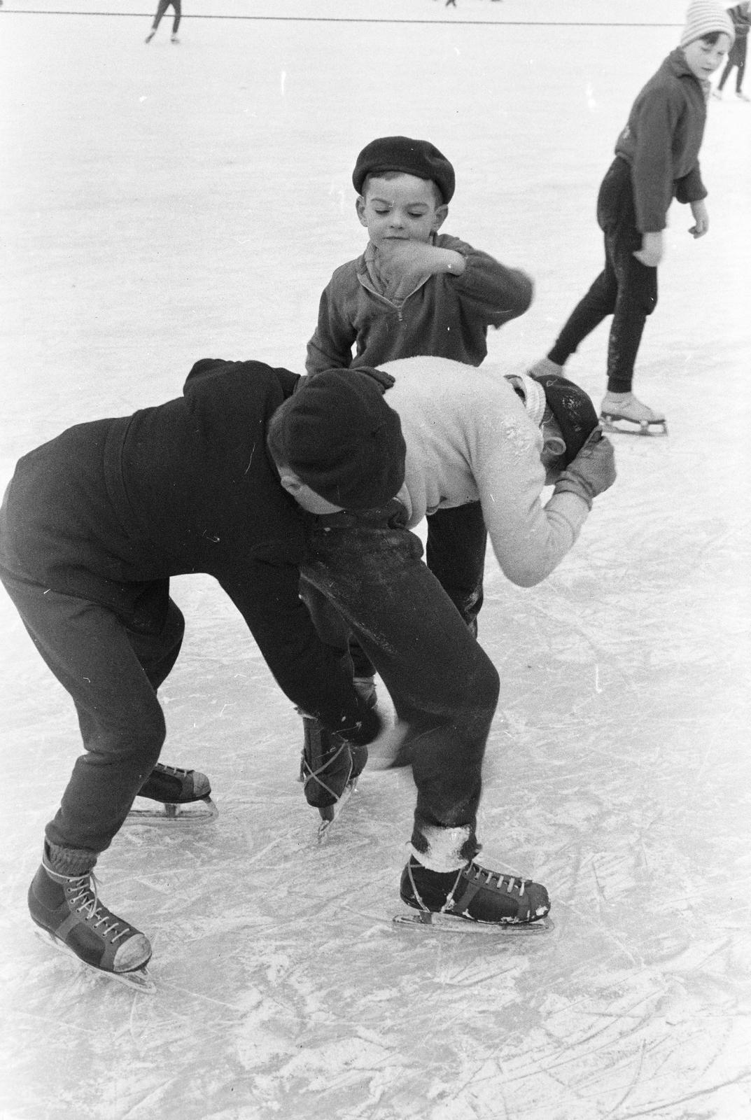 1963, Szalontai Tamás, korcsolyázás, gyerekek, Fortepan #301844