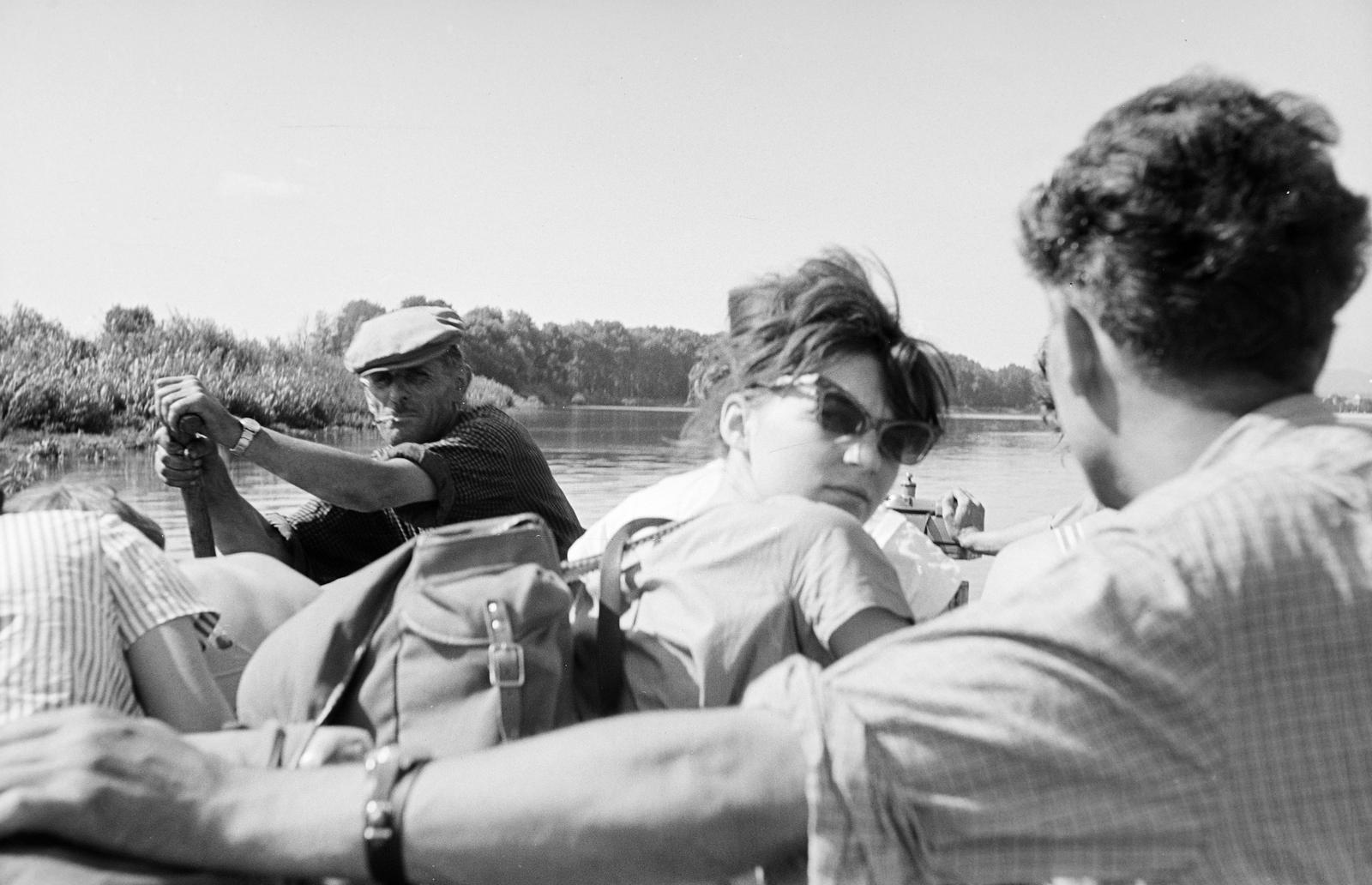 1963, Szalontai Tamás, looking back, Fortepan #301859