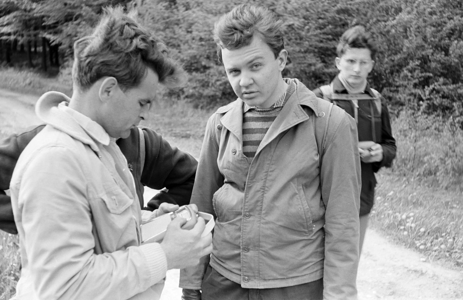 1963, Szalontai Tamás, instrument, hold in arms, portable radio, Fortepan #301860