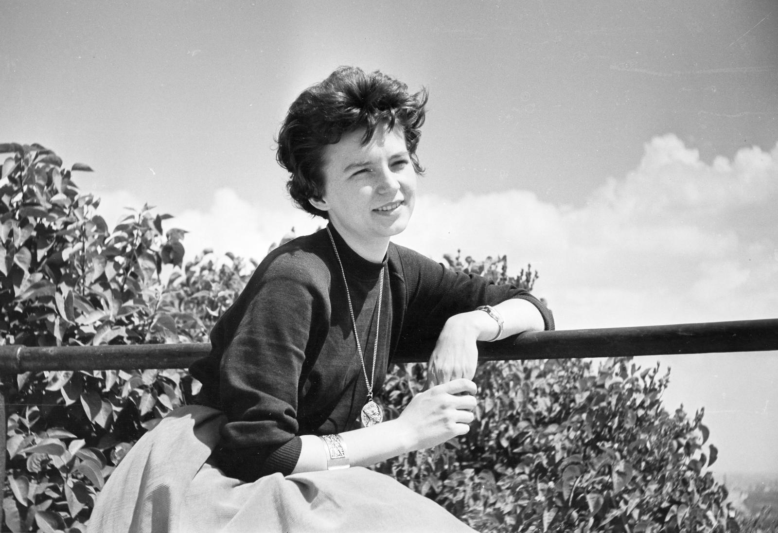 1964, Szalontai Tamás, necklace, medal, Fortepan #301901