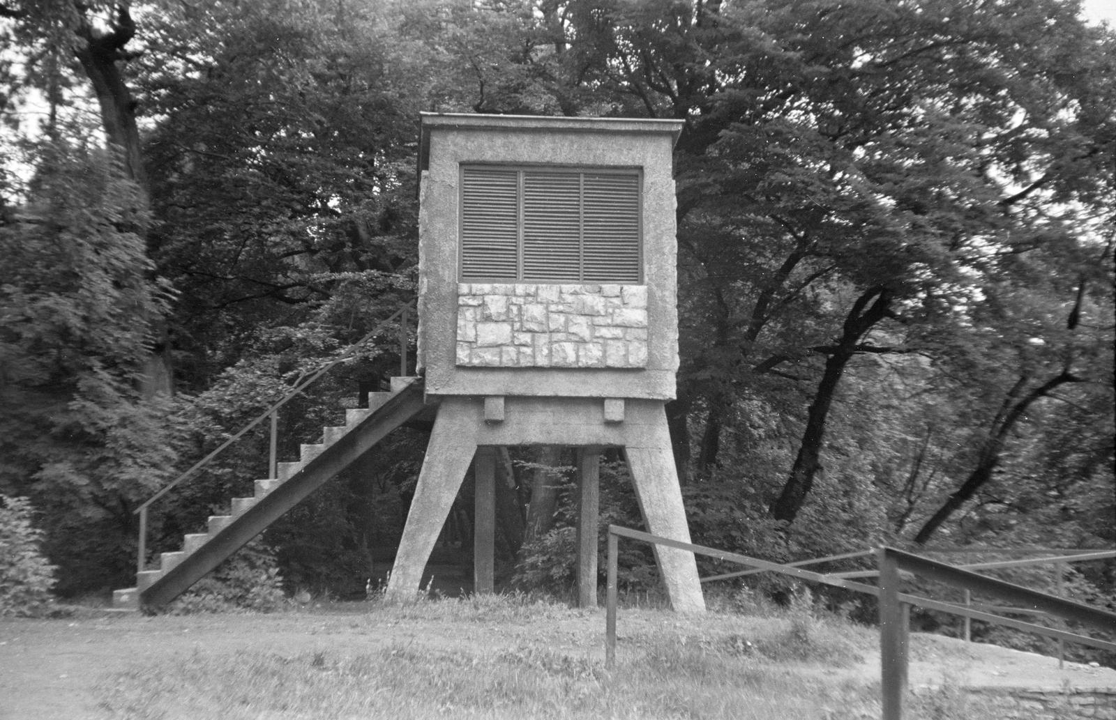 Hungary, Budapest XII., Svábhegy, versenybírói torony a síugró sáncnál., 1964, Szalontai Tamás, ski-jump, Budapest, Fortepan #301904