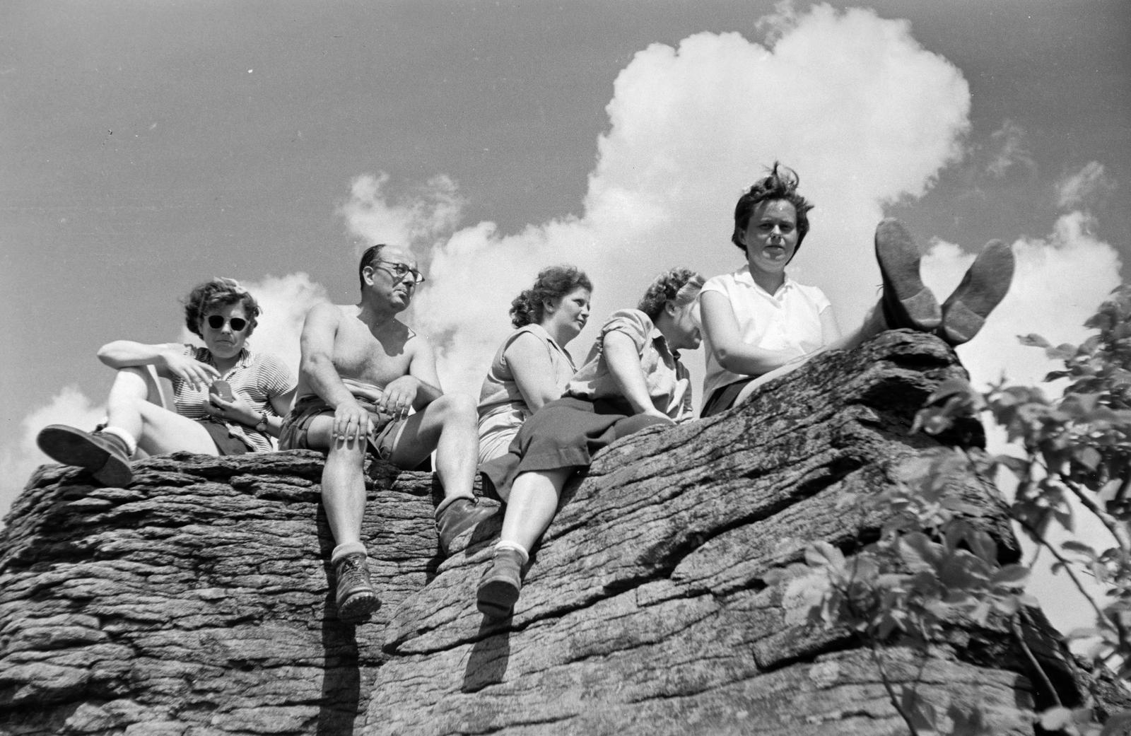 1964, Szalontai Tamás, Best of, bottom view, clouds, sitting on a rock, Fortepan #301909