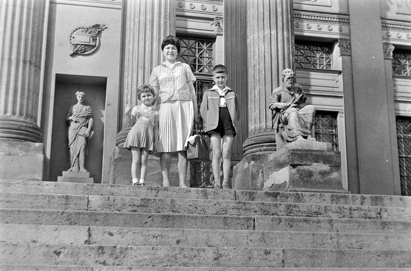 Hungary, Szeged, Móra Ferenc múzeum., 1964, Németh Tamás, stairs, museum, Adolf Láng-design, Neoclassical architecture, Antal Steinhardt-design, Fortepan #30192