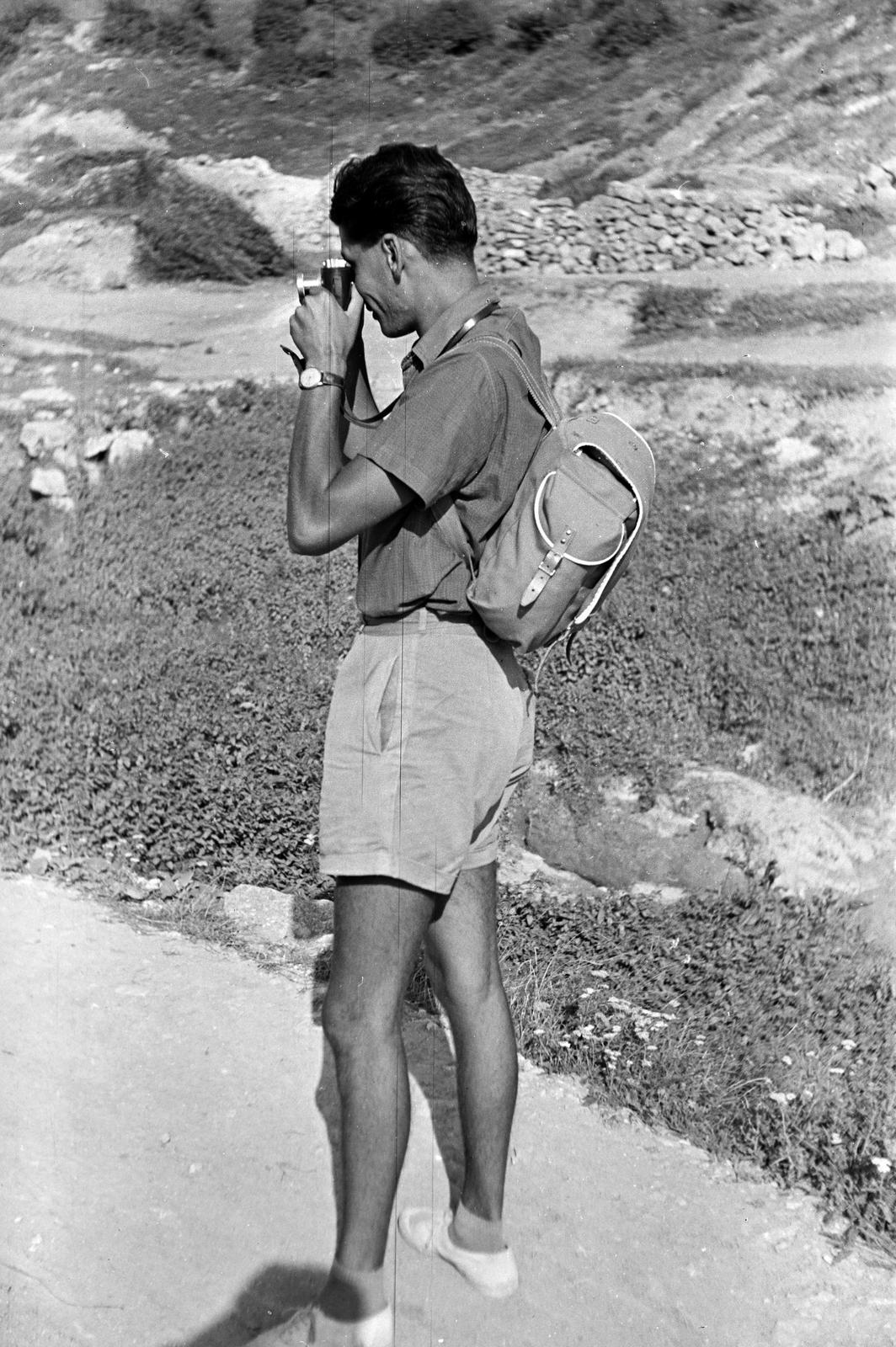 1960, Szalontai Tamás, shorts, wrist watch, backpack, photography, Fortepan #301974