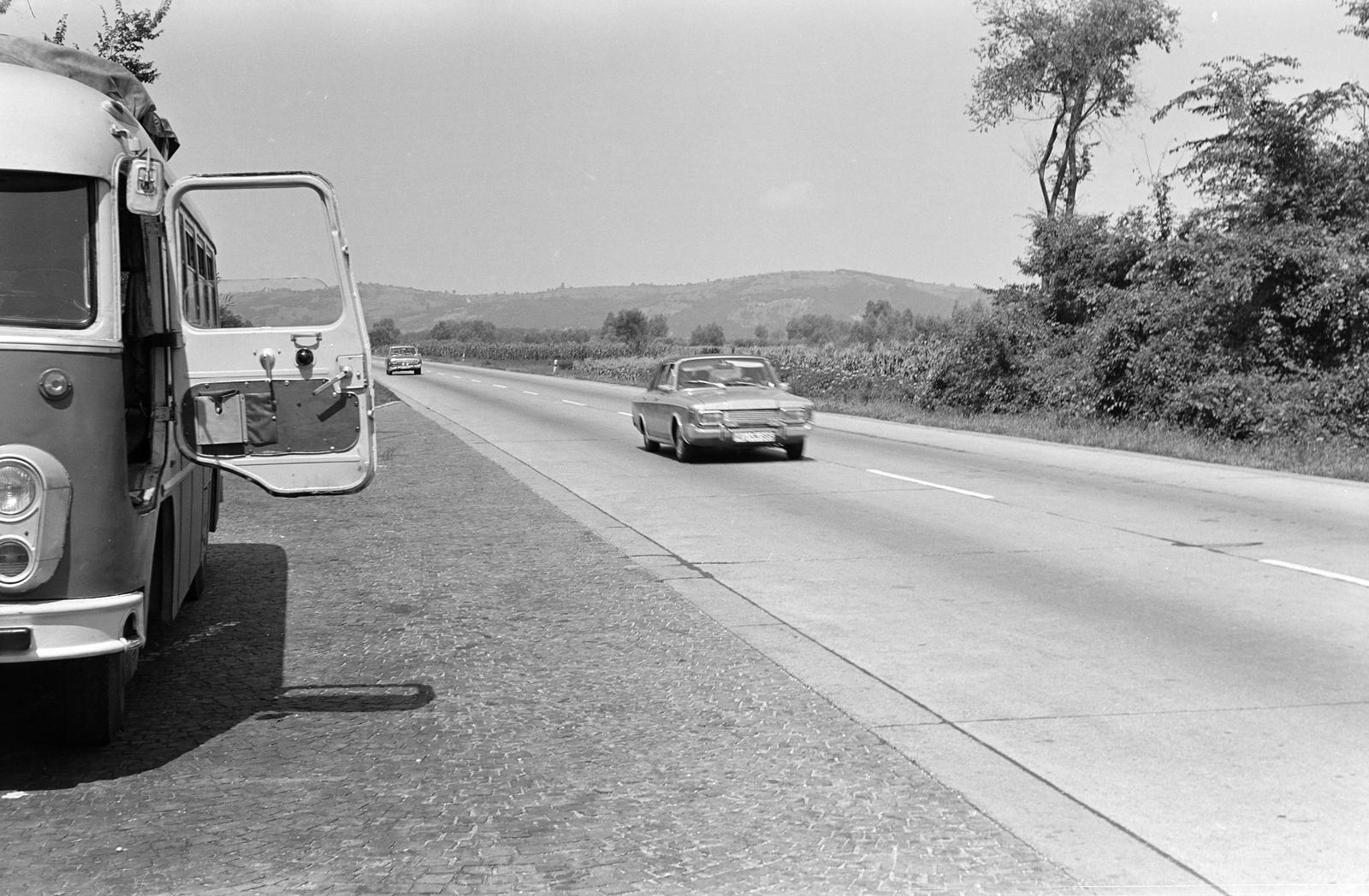 1969, Szalontai Tamás, országút, automobil, Fortepan #302079