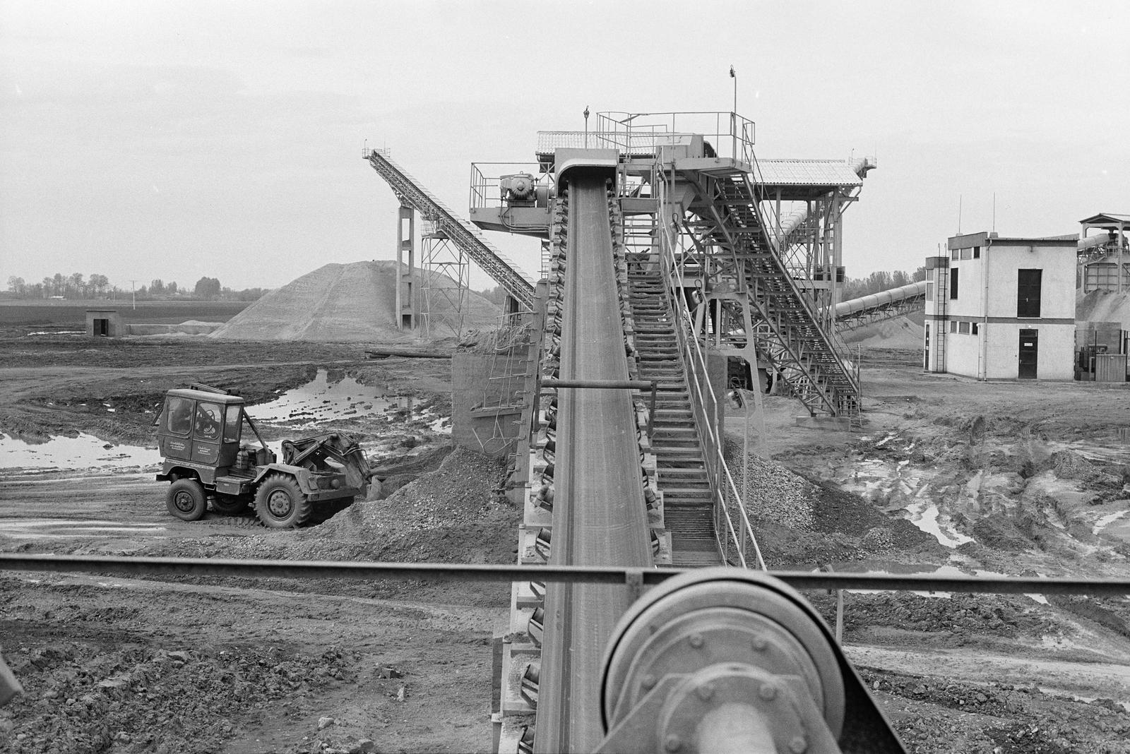 1970, Szalontai Tamás, sár, munkagép, vasszerkezet, Fortepan #302097