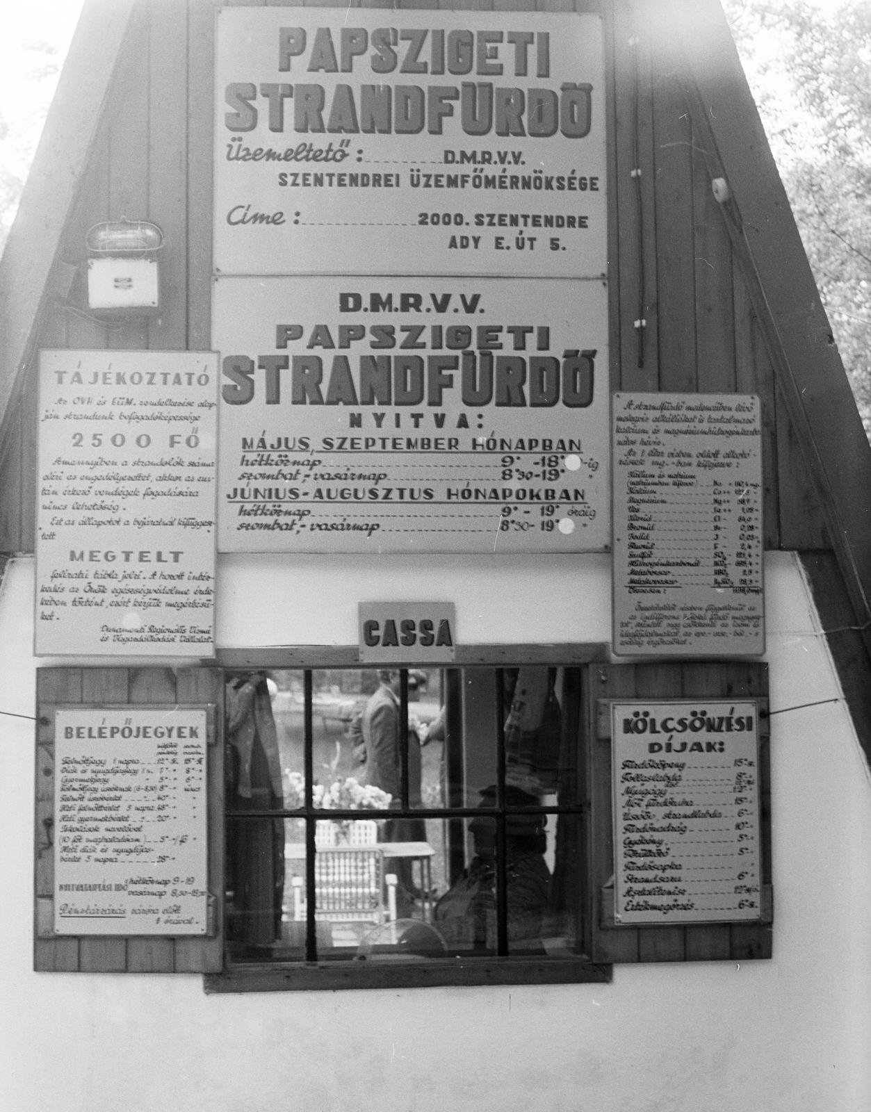 Magyarország, Pap-sziget, Szentendre, a strand bejárata., 1980, Szalontai Tamás, pénztár, árjegyzék, felirat, Fortepan #302119