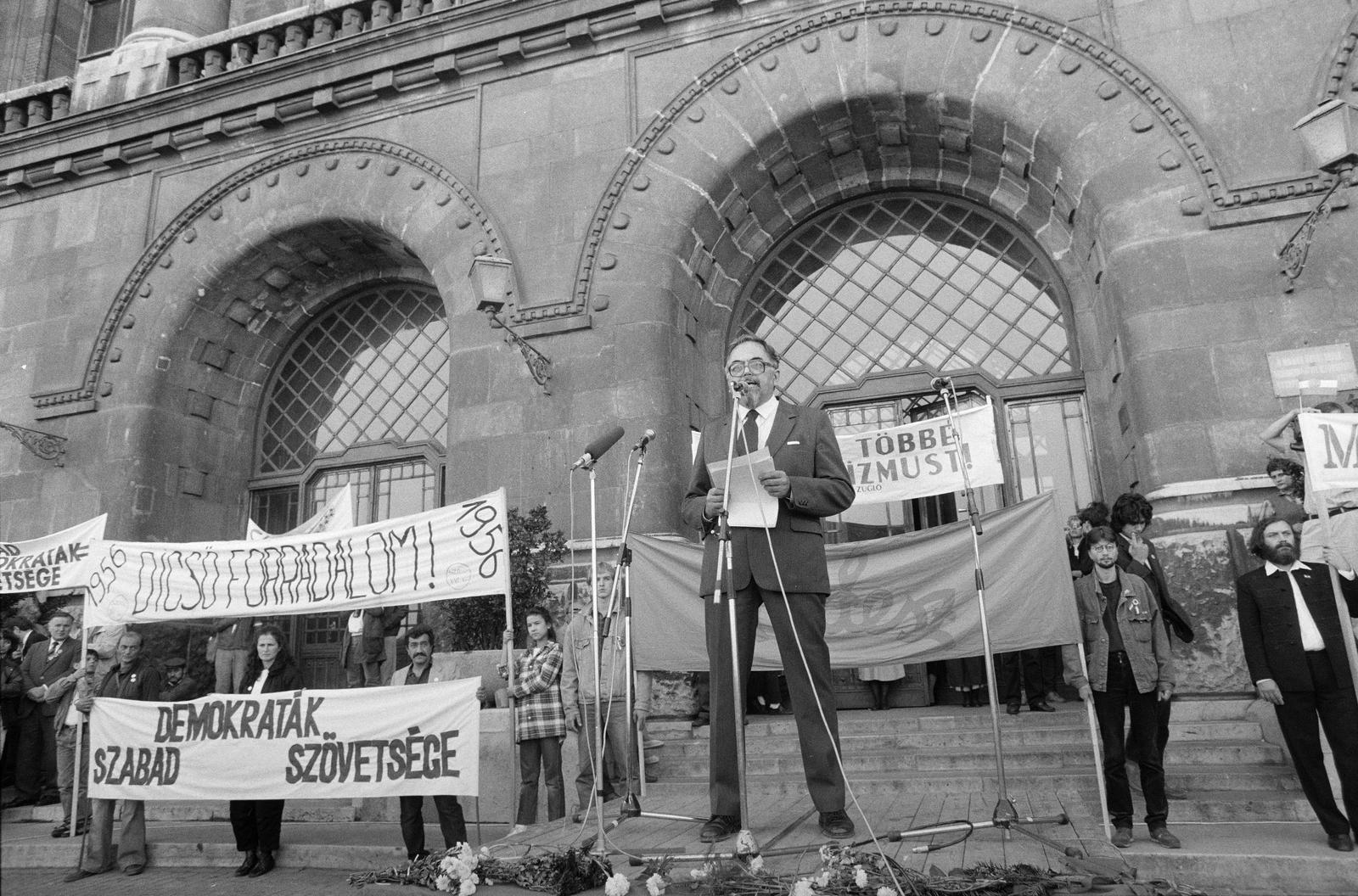 1989, Szebeni András, Best of, politikus, szónok, mikrofonállvány, politika, Fortepan #302192