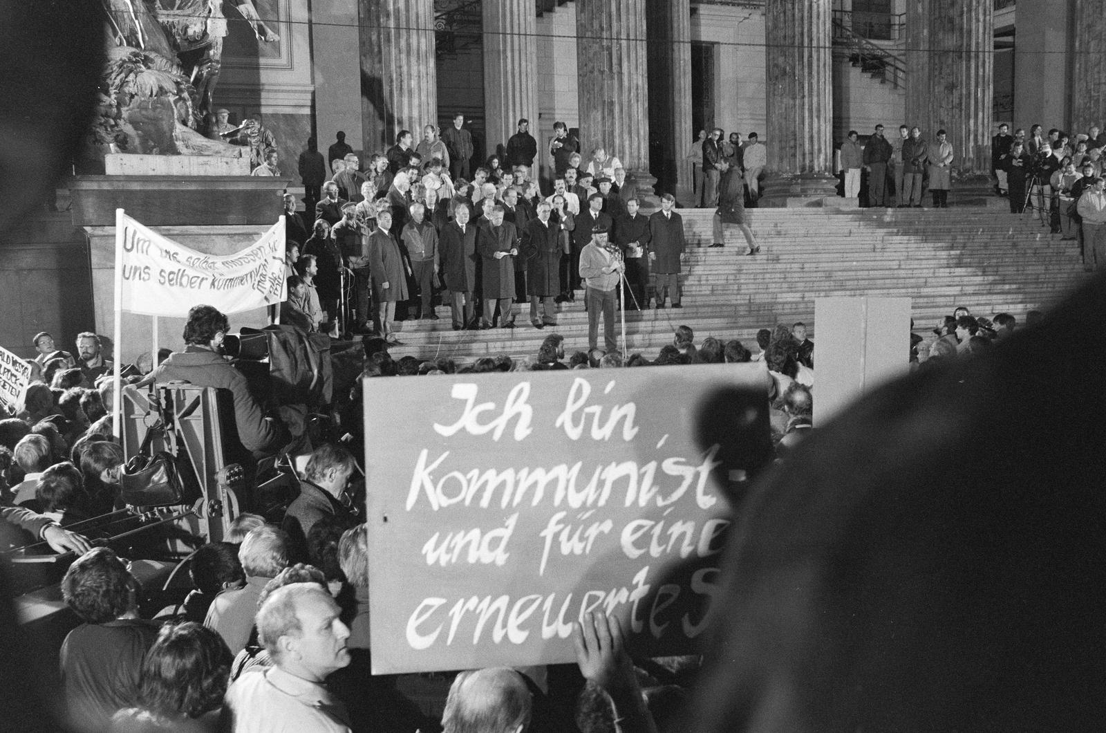 1989, Szebeni András, Best of, politika, német szöveg, ünnepség, tábla, lépcső, Fortepan #302204