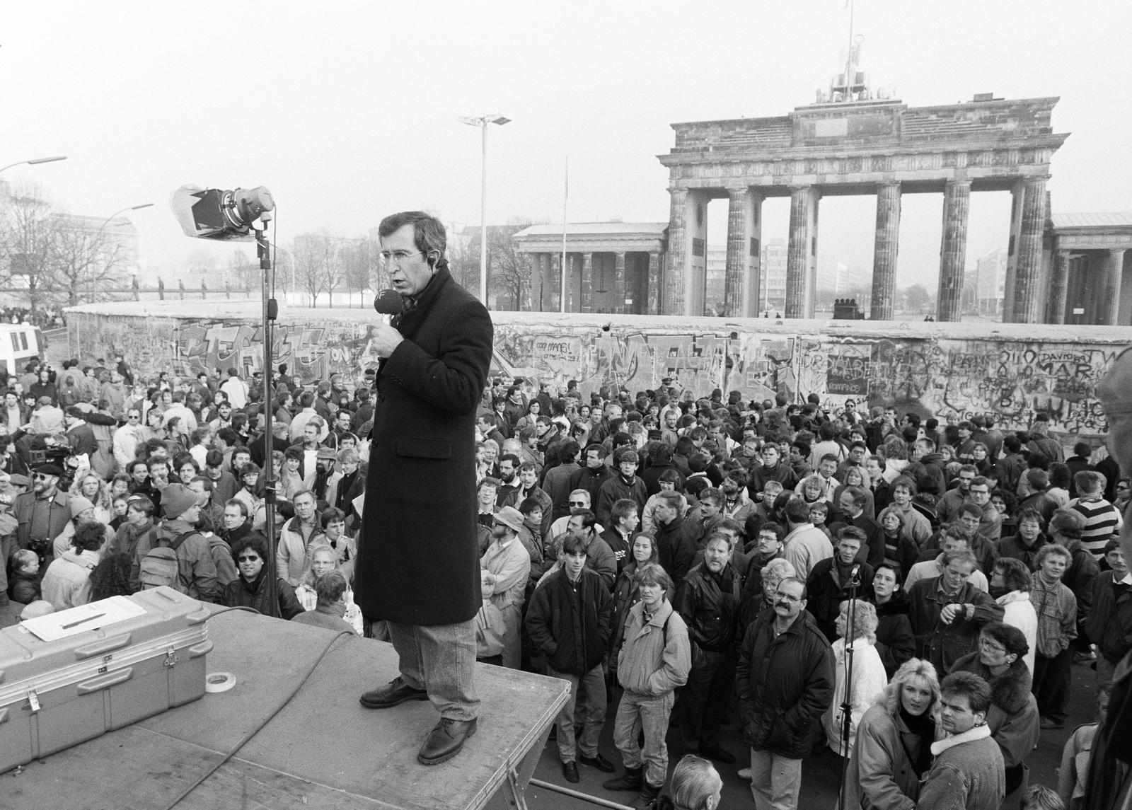 1989, Szebeni András, Best of, mikrofon, tömeg, pódium, diadalkapu, Fortepan #302262