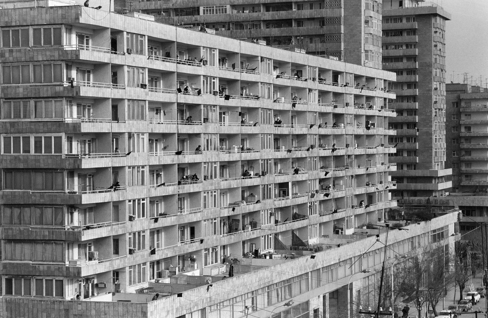 1990, Szebeni András, grief, flag, modern architecture, Fortepan #302552