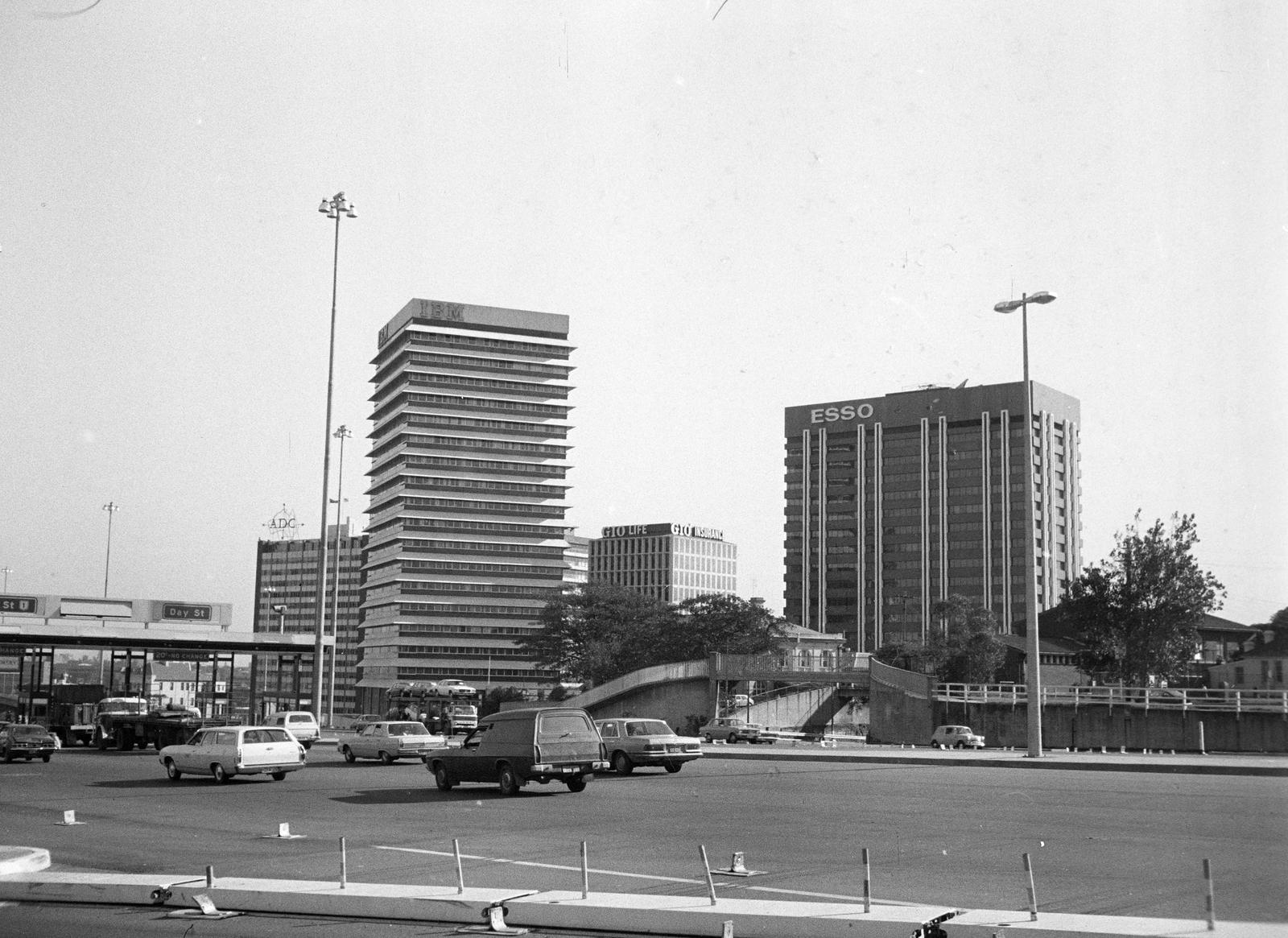 1974, Szomolányi József, felhőkarcoló, Esso-márka, Fortepan #302665