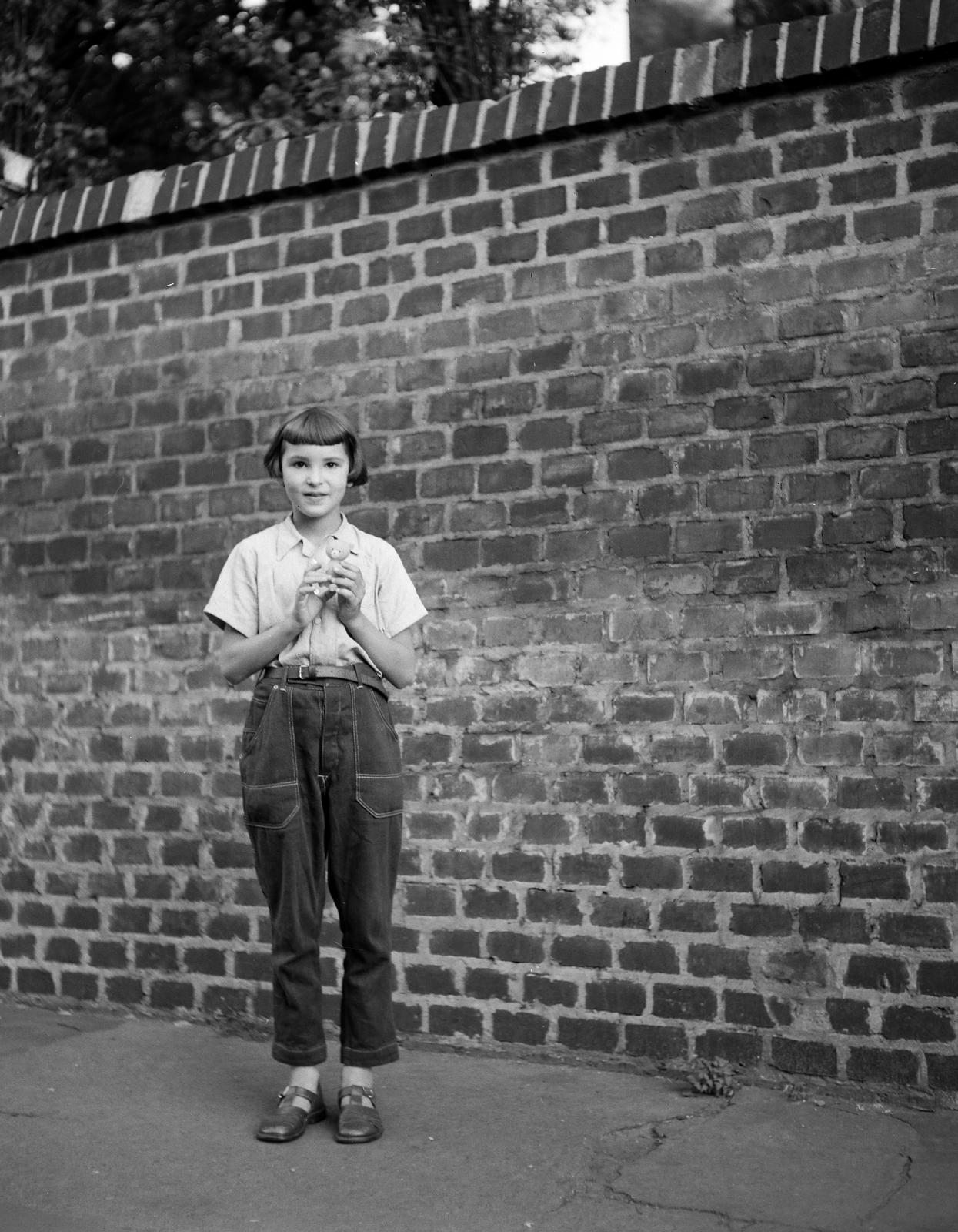 1960, Szomolányi József, kézben tartani, lány, nadrág, játék állat, Fortepan #302724