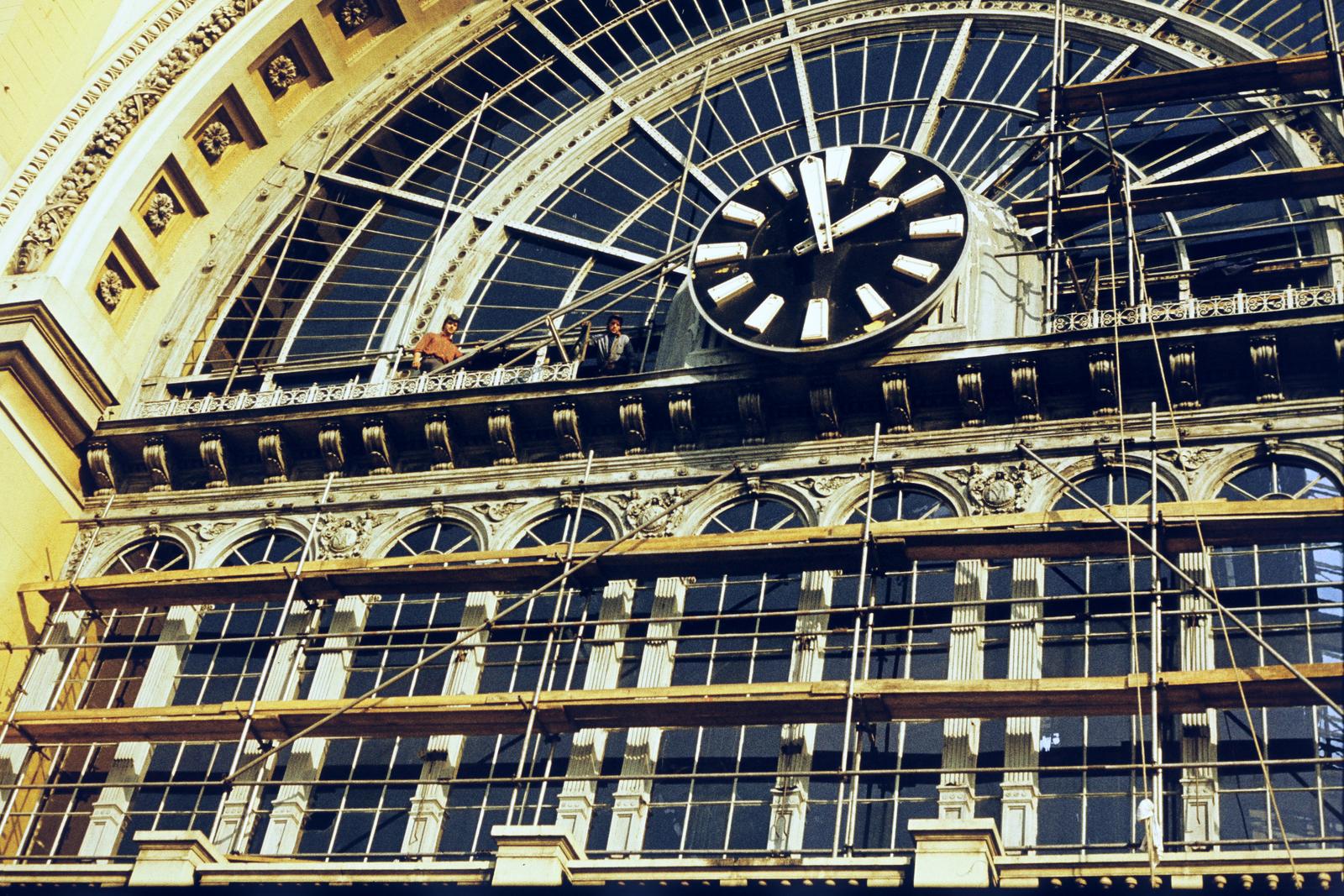 1970, Szomolányi József, köztéri óra, színes, Fortepan #302798