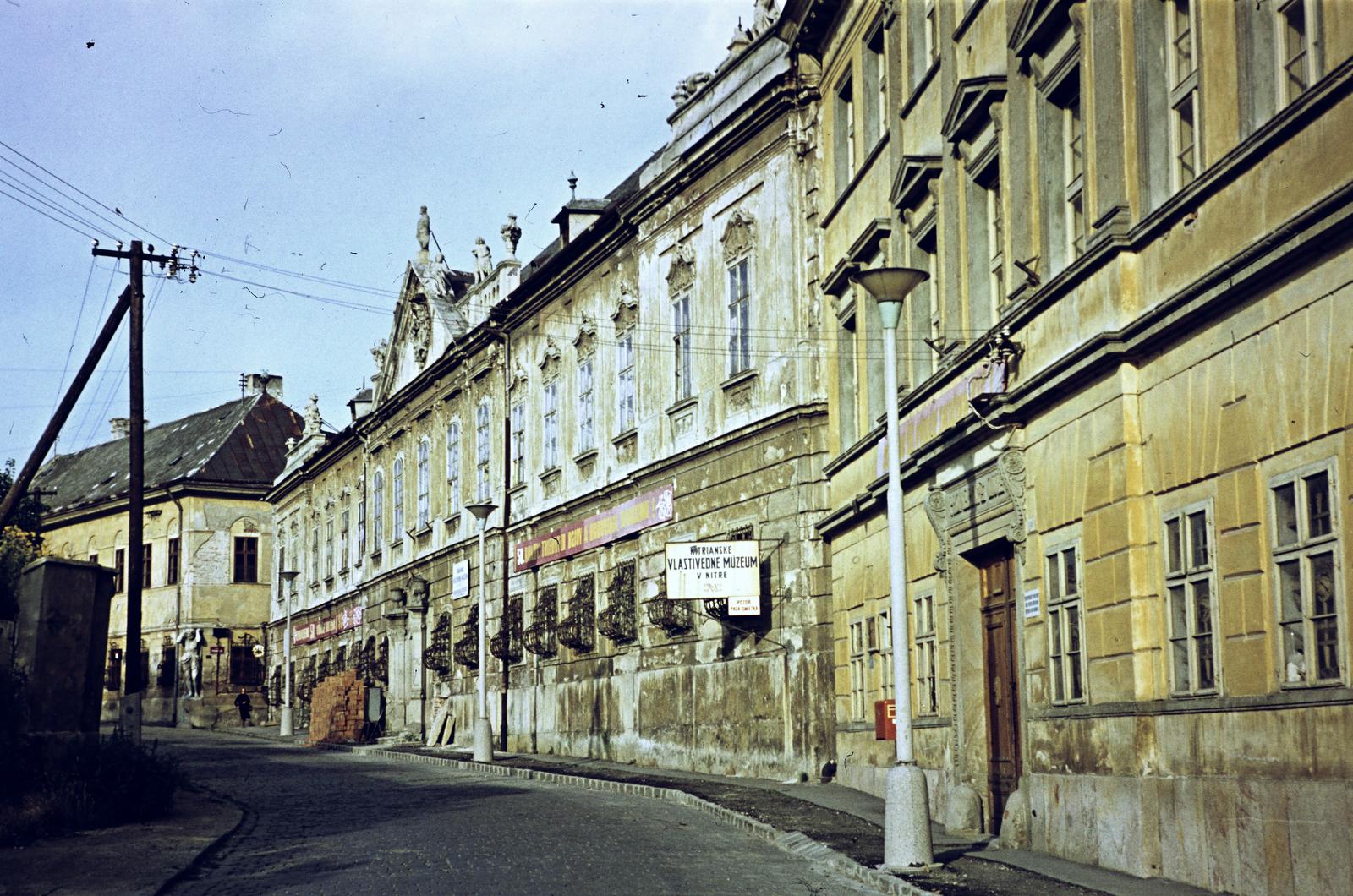 1963, Szomolányi József, colorful, window bars, building statue, museum, Polish sign, Fortepan #302821