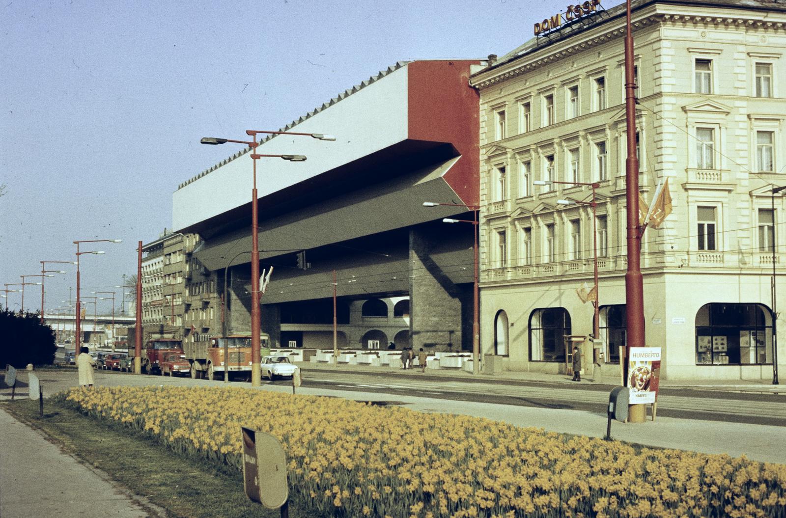 1974, Szomolányi József, modern építészet, virágágyás, színes, Fortepan #302822