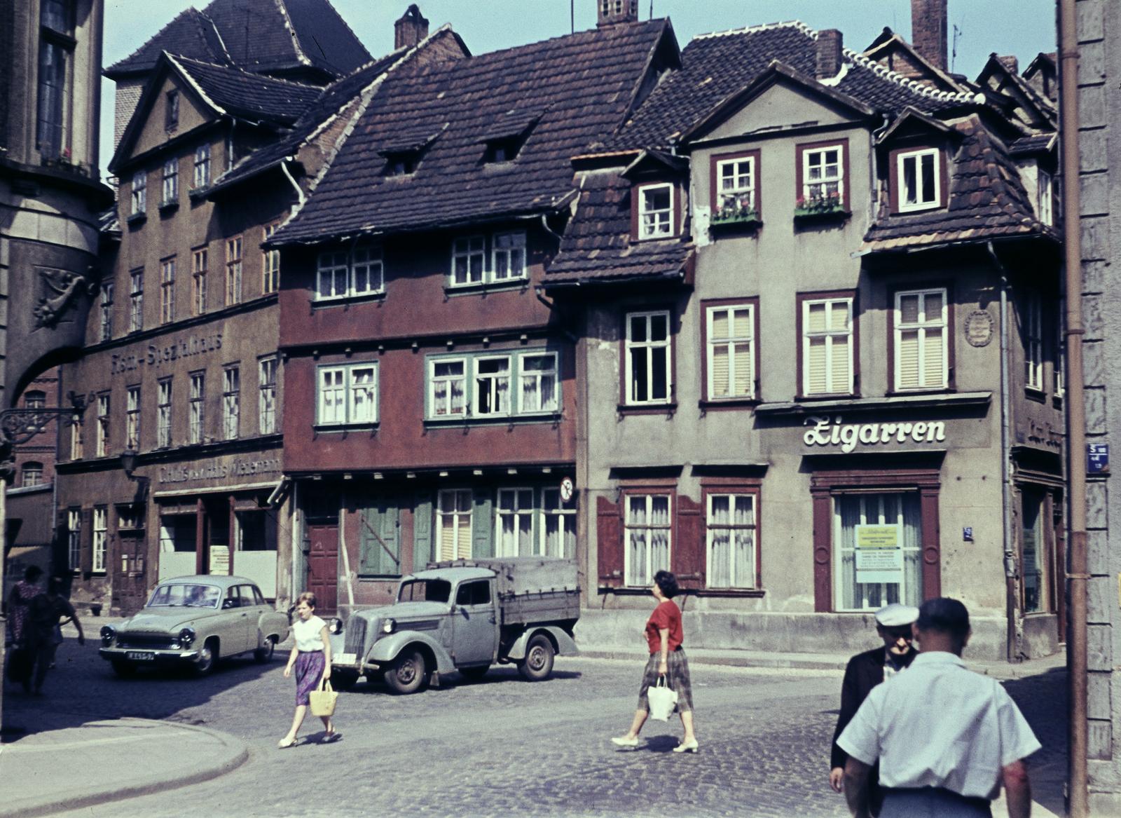 1962, Szomolányi József, teherautó, színes, tetőablak, lakóház, tetőtér beépítés, Fortepan #302827