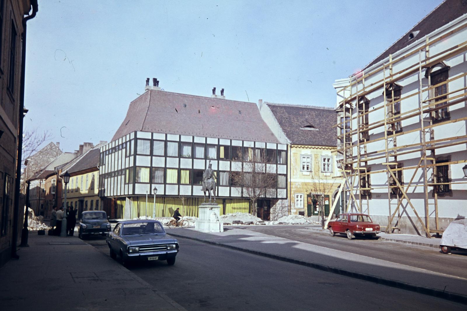 1969, Szomolányi József, colorful, horse sculpture, scaffolding, Fortepan #302901