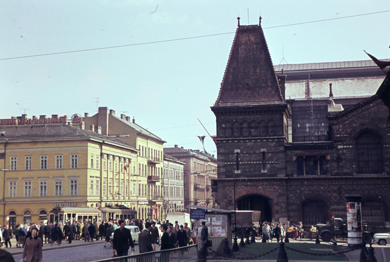 1968, Szomolányi József, villamosmegálló, színes, Pecz Samu-terv, historizmus, vásárcsarnok, Fortepan #302905