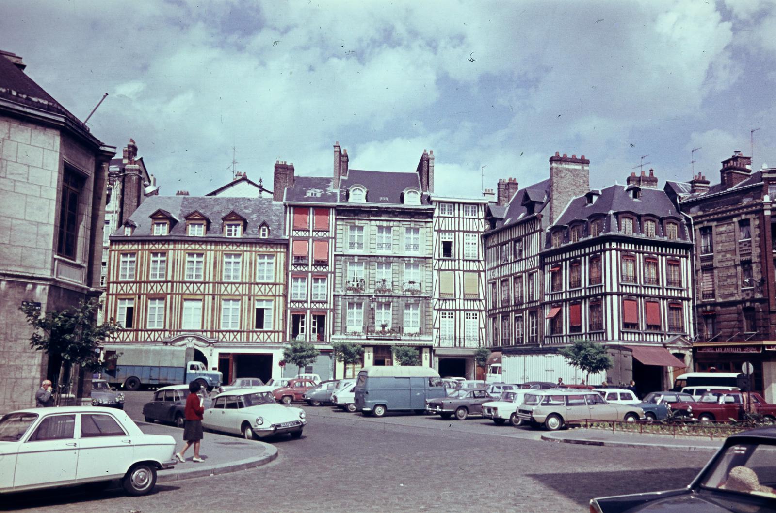 1969, Szomolányi József, car park, colorful, skylight, attic conversion, Fortepan #302944