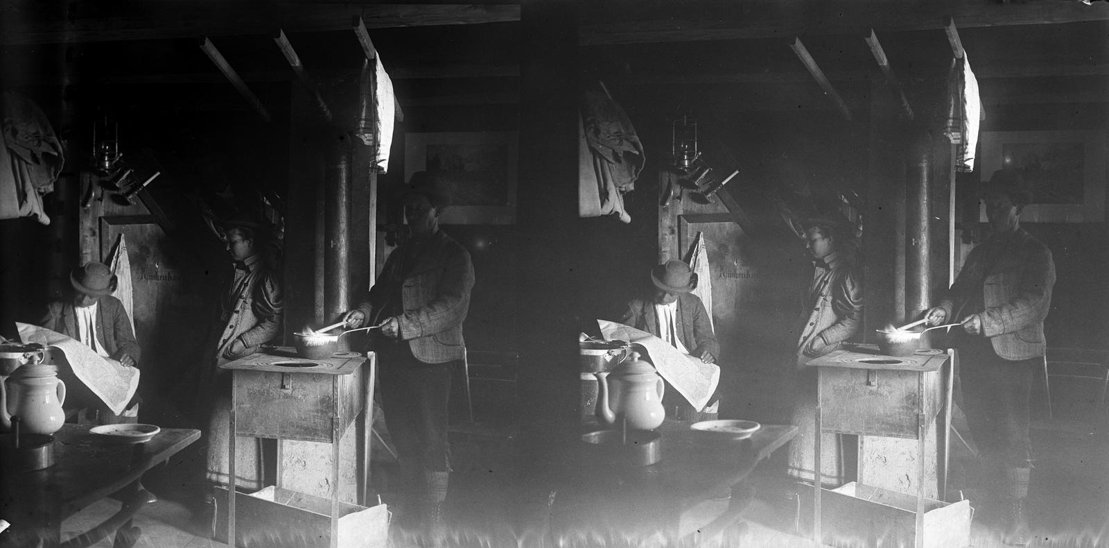A felvétel 1900 előtt készült. A kép forrását kérjük így adja meg: Fortepan / MMKM. Levéltári jelzet: MMKM TTFGY 2019.1., 1900, Magyar Műszaki és Közlekedési Múzeum / Eötvös Loránd, Eötvös Loránd, Fortepan #303360