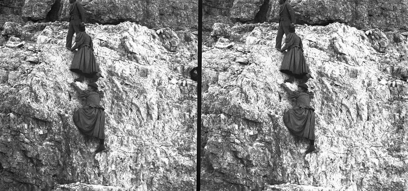 A felvétel 1900 előtt készült. A kép forrását kérjük így adja meg: Fortepan / MMKM. Levéltári jelzet: MMKM TTFGY 2019.1., 1900, Magyar Műszaki és Közlekedési Múzeum / Eötvös Loránd, Eötvös Loránd, sztereófotó, nők, hegymászás, Fortepan #303388