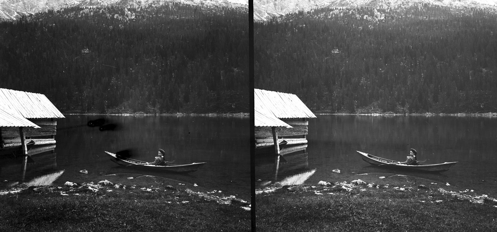 A felvétel 1900 előtt készült. A kép forrását kérjük így adja meg: Fortepan / MMKM. Levéltári jelzet: MMKM TTFGY 2019.1., 1900, Magyar Műszaki és Közlekedési Múzeum / Eötvös Loránd, stereophoto, damaged photo, shore, boat, Fortepan #303395