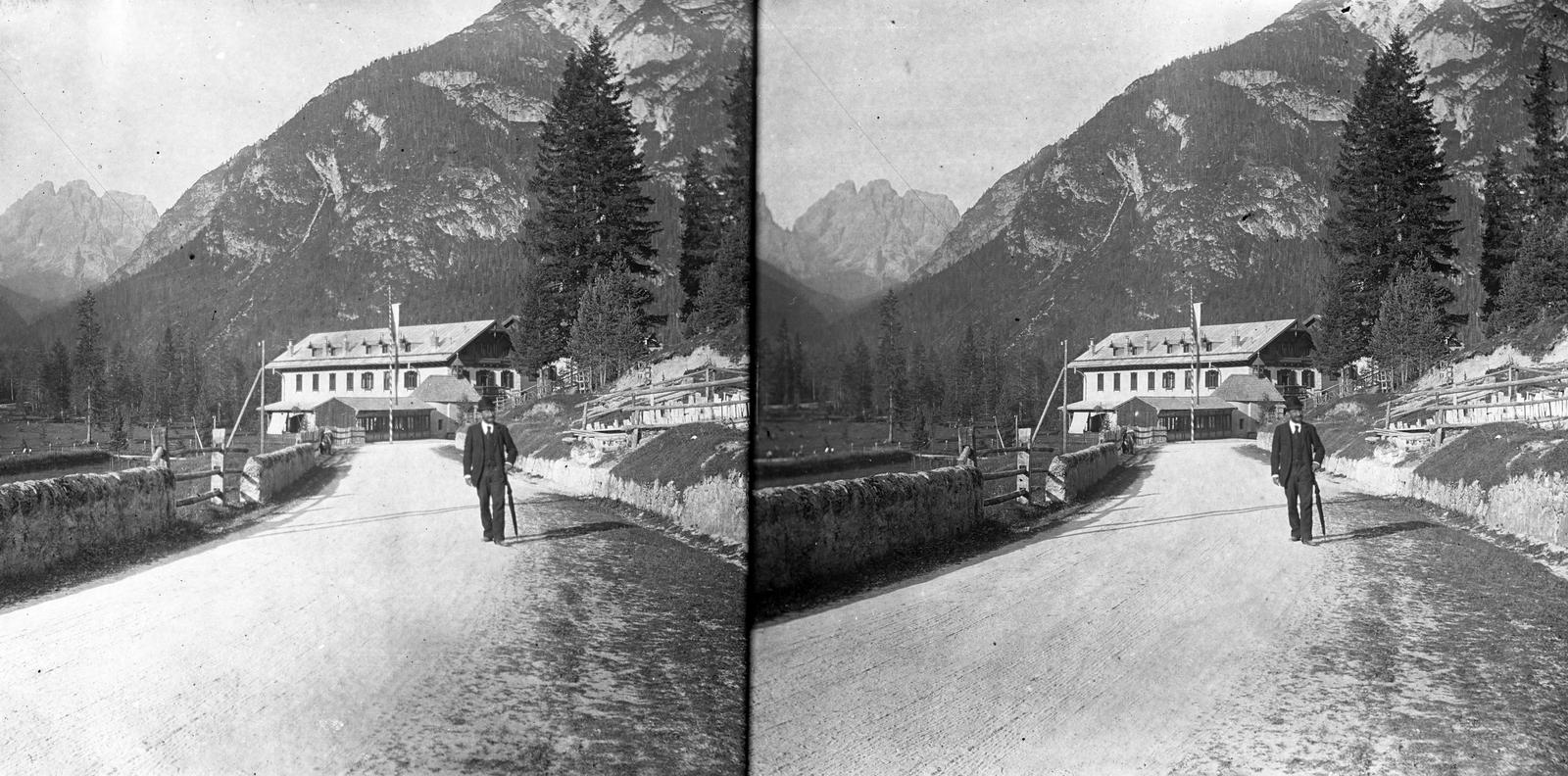 A felvétel 1900 előtt készült. A kép forrását kérjük így adja meg: Fortepan / MMKM. Levéltári jelzet: MMKM TTFGY 2019.1., 1900, Magyar Műszaki és Közlekedési Múzeum / Eötvös Loránd, Fortepan #303560