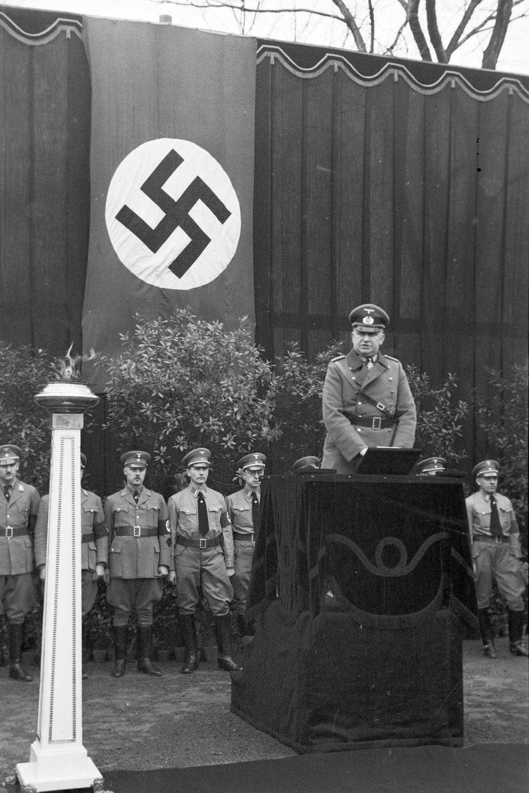 1937, Inkey Tibor, kandeláber, német katona, szónok, horogkereszt, Fortepan #303610