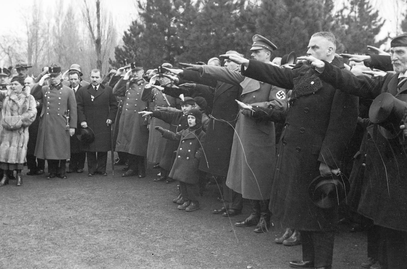 1937, Inkey Tibor, gesture, armband, salute, swastica, Fortepan #303614