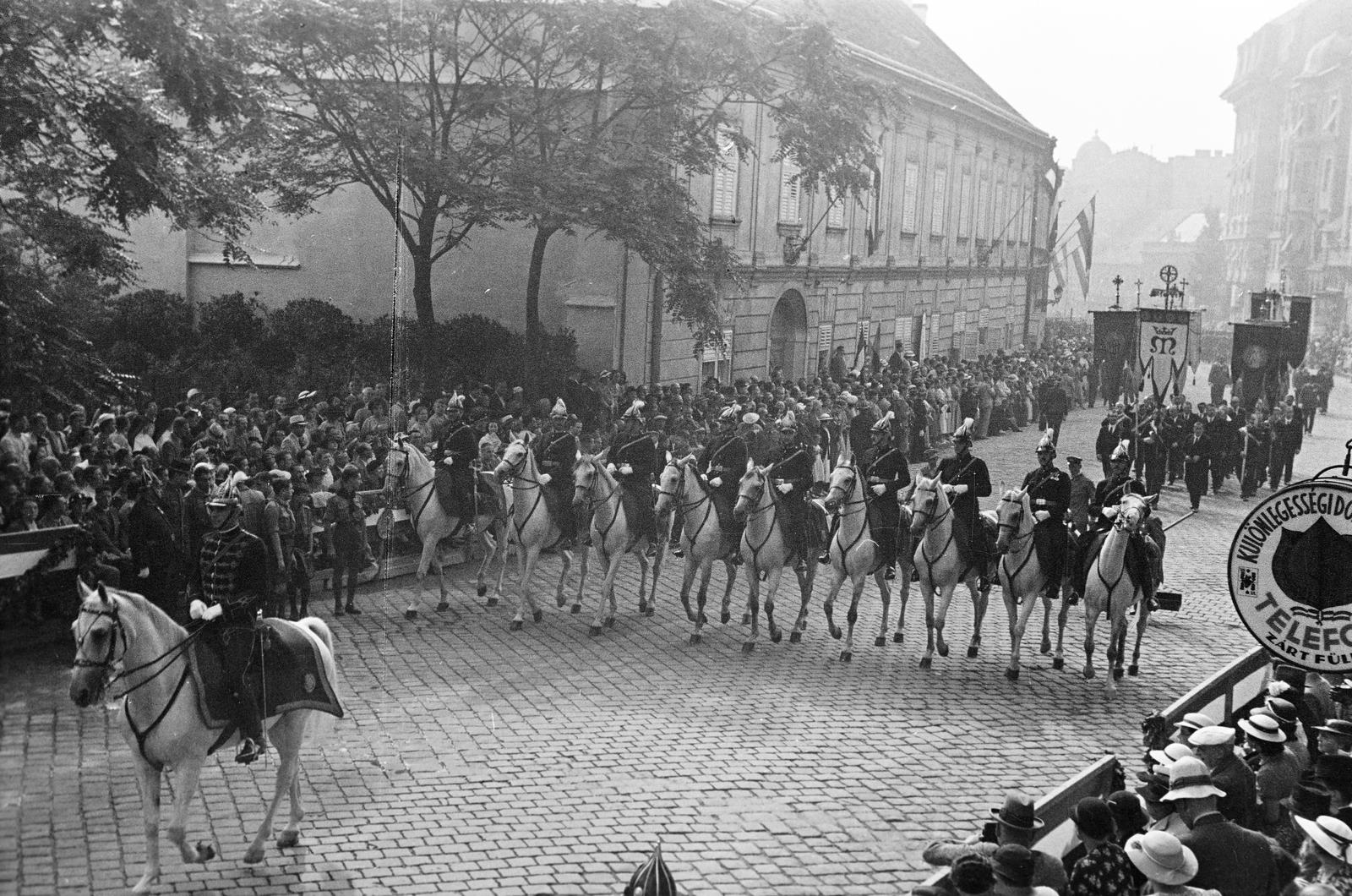 1938, Inkey Tibor, Best of, mounted police, public telephone, Fortepan #303654