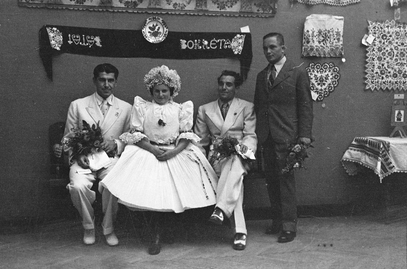 1936, Inkey Tibor, Gyöngyösbokréta Mozgalom, népviselet, népművészet, párta, vőlegény, menyasszony, Fortepan #303662
