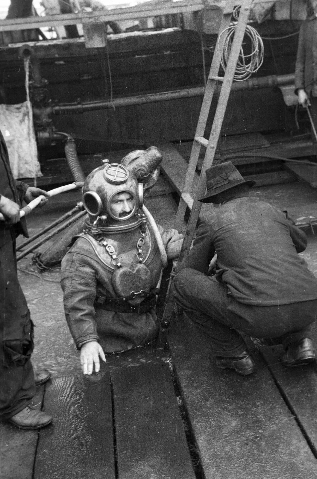 1939, Inkey Tibor, heavy diver, Fortepan #303788