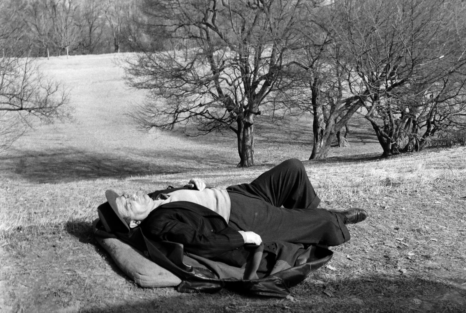 1939, Inkey Tibor, sunbathe, lying on the back, Fortepan #303798