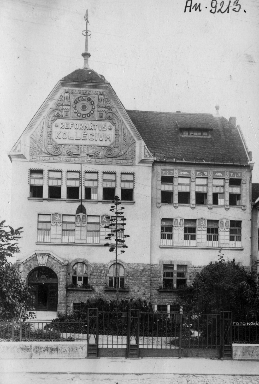 Romania,Transylvania, Ordorheiu Secuiesc, a Református Kollégium épülete., 1921, Makkai Sándor Protestáns Népfőiskolai Egyesület gyűjteménye, religion, school, watch, Secession, stucco, Vilmos Magyar-design, Fortepan #30381