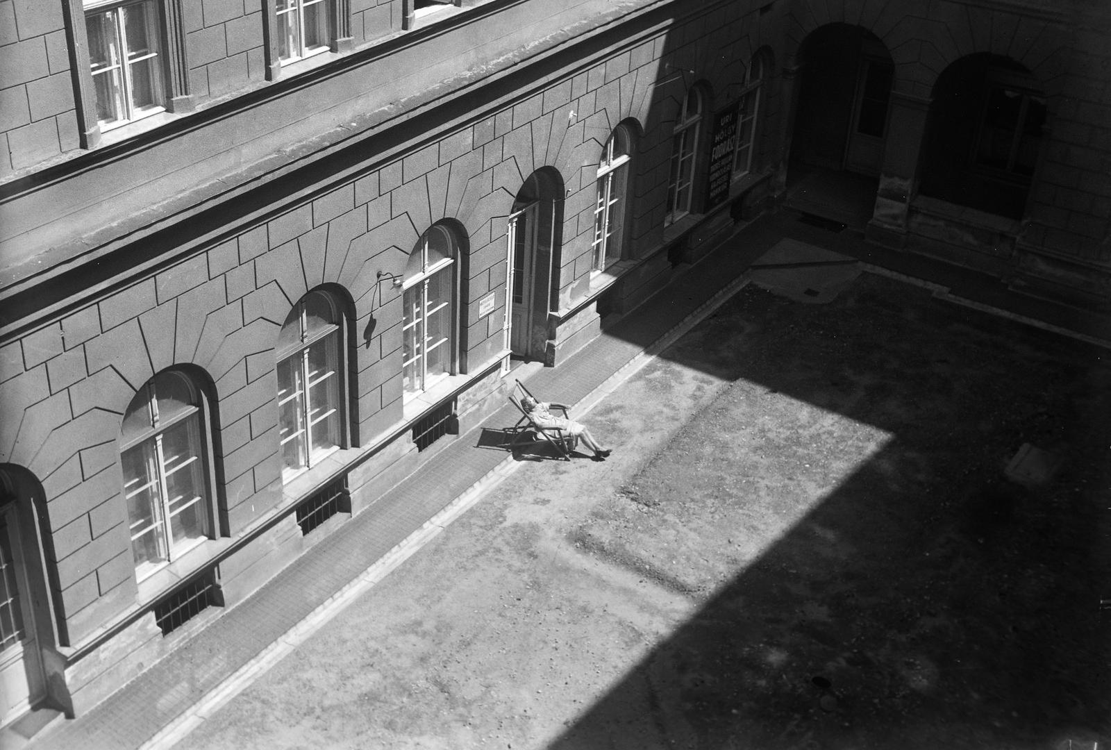 1938, Inkey Tibor, Best of, belső udvar, napozás, felülnézet, Fortepan #303834