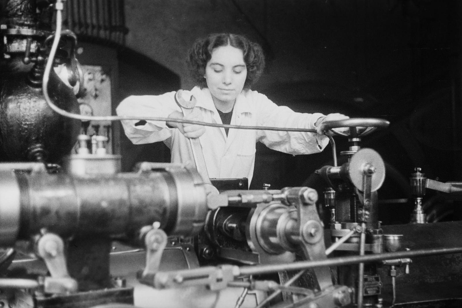 1939, Inkey Tibor, working woman, Fortepan #303998