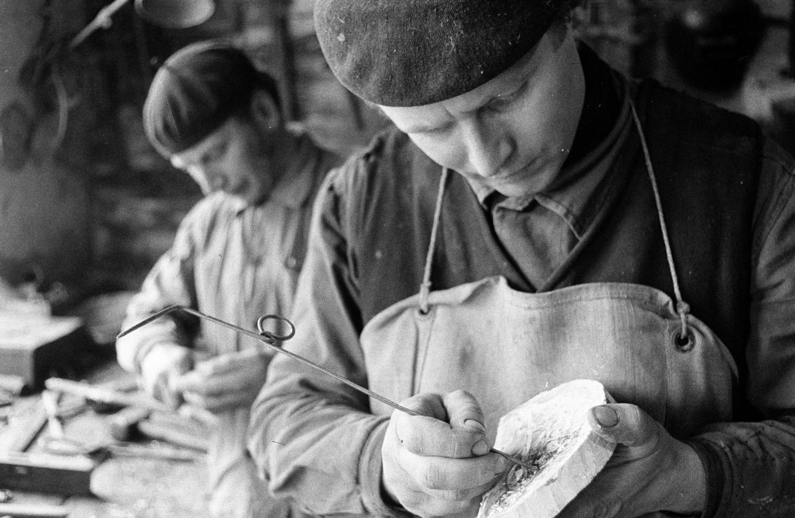 Magyarország, Őrbottyán, Gombos Lajos harangöntő mester műhelye., 1981, Szebeni András, Fortepan #304107