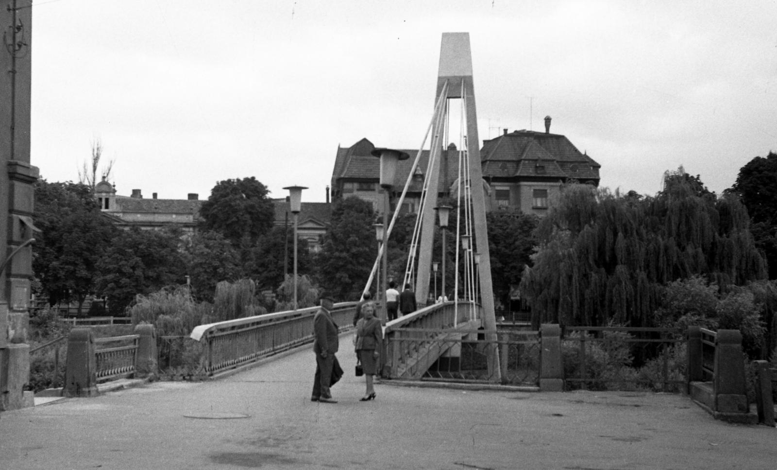Romania,Transylvania, Oradea, az 1974-ben épült új Garasos híd., 1975, Beszeda László Zoltán, Fortepan #304307