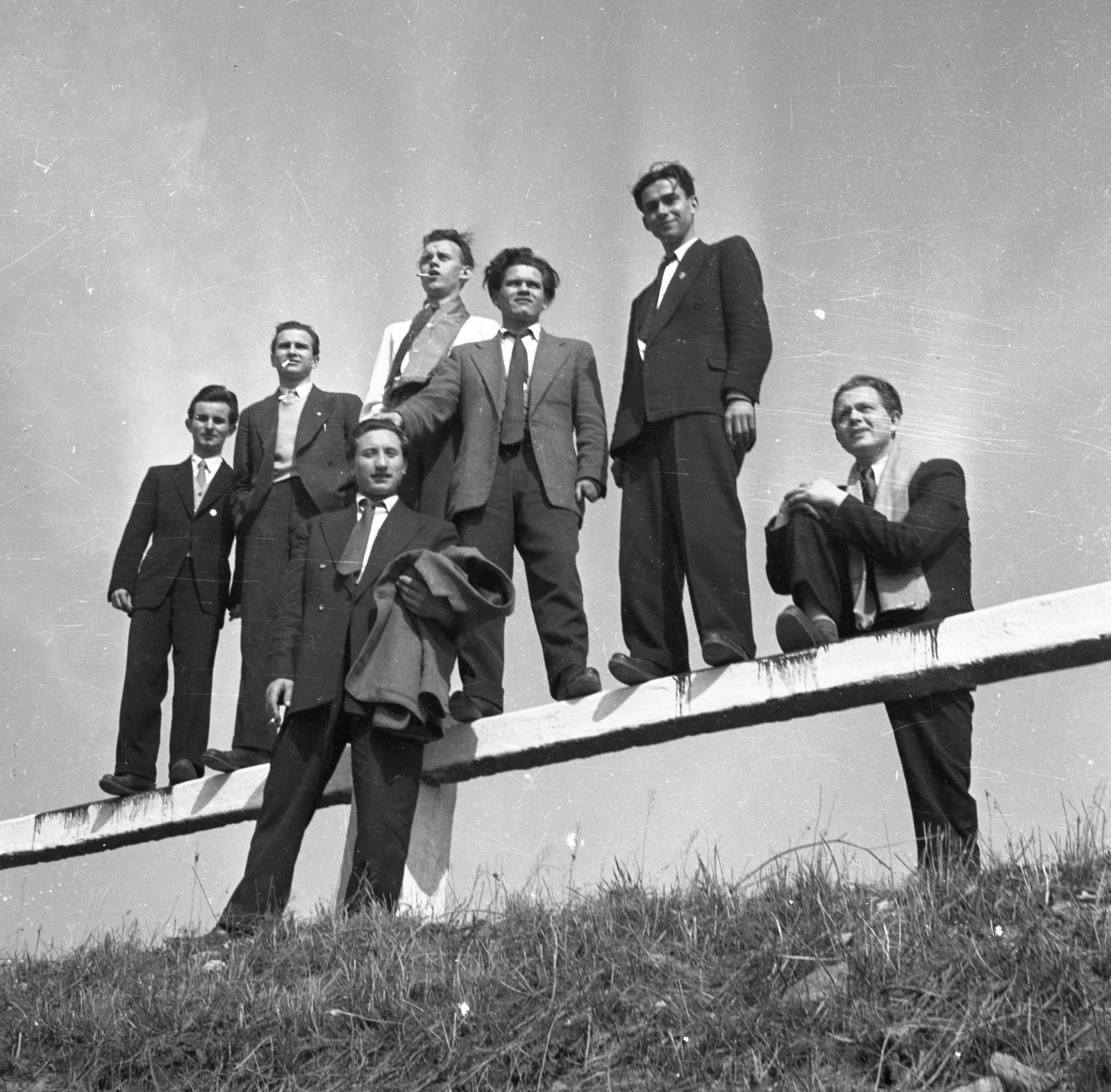 1957, Bán Tamás, alulnézet, ünneplő ruha, férfiak, Fortepan #304340