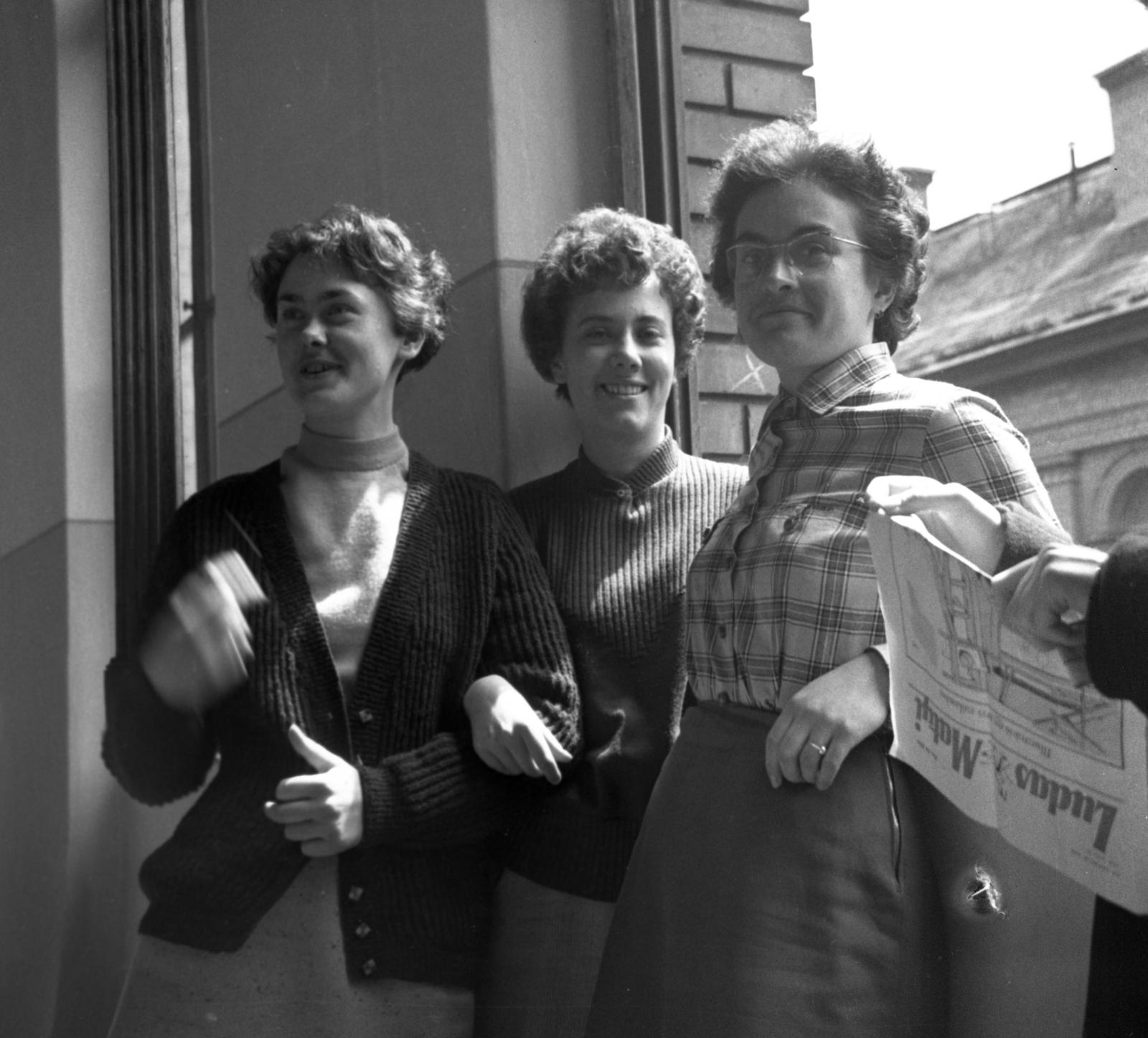 1956, Bán Tamás, girls, three people, Fortepan #304347