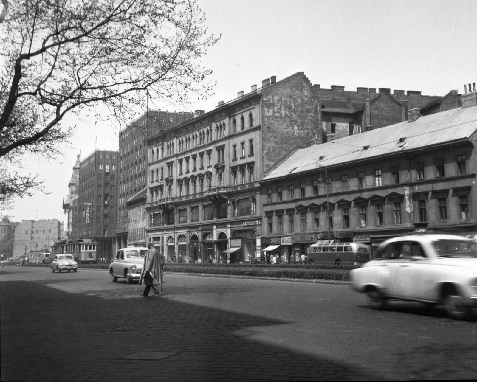 1960, Bán Tamás, Édességbolt, órás, villamos, Fortepan #304361