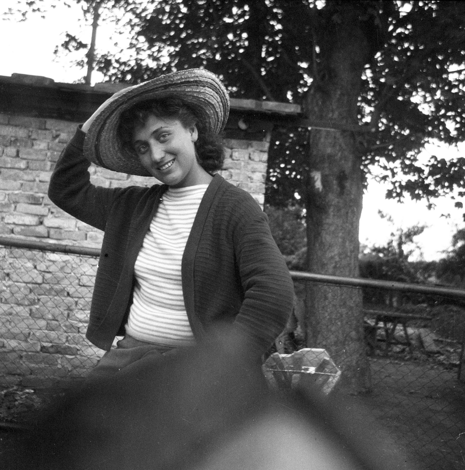 1962, Bán Tamás, straw hat, lady, smile, Fortepan #304391
