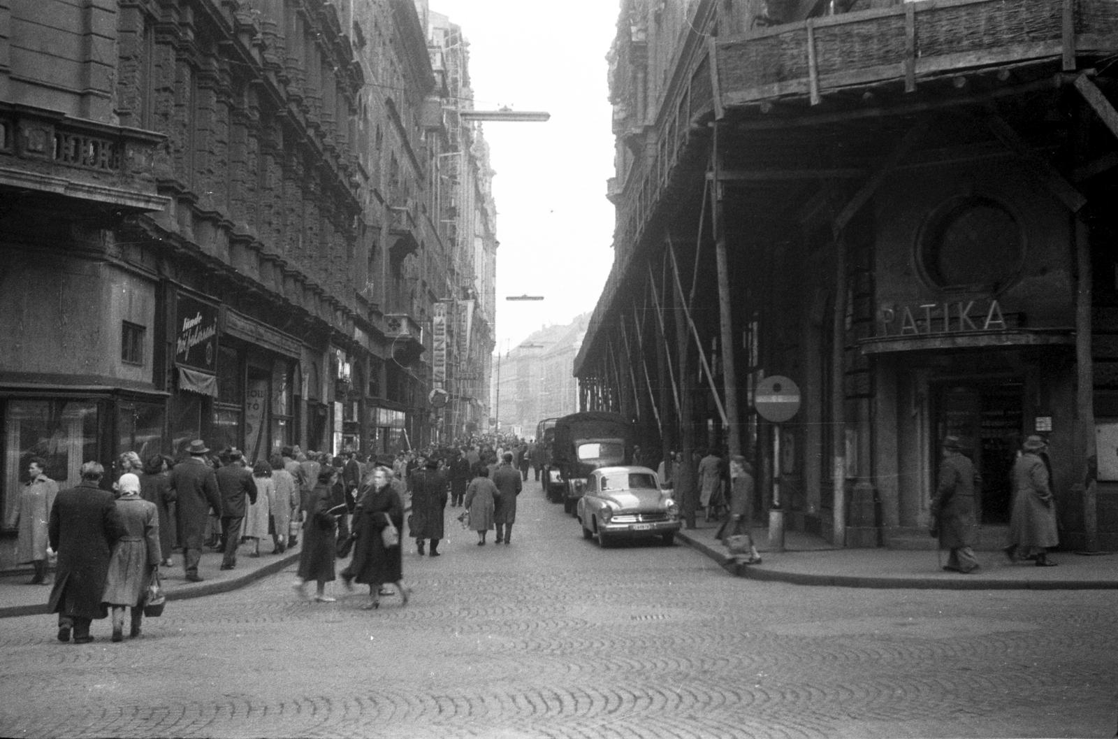 1962, Bán Tamás, pharmacy, cornerhouse, street view, Fortepan #304443