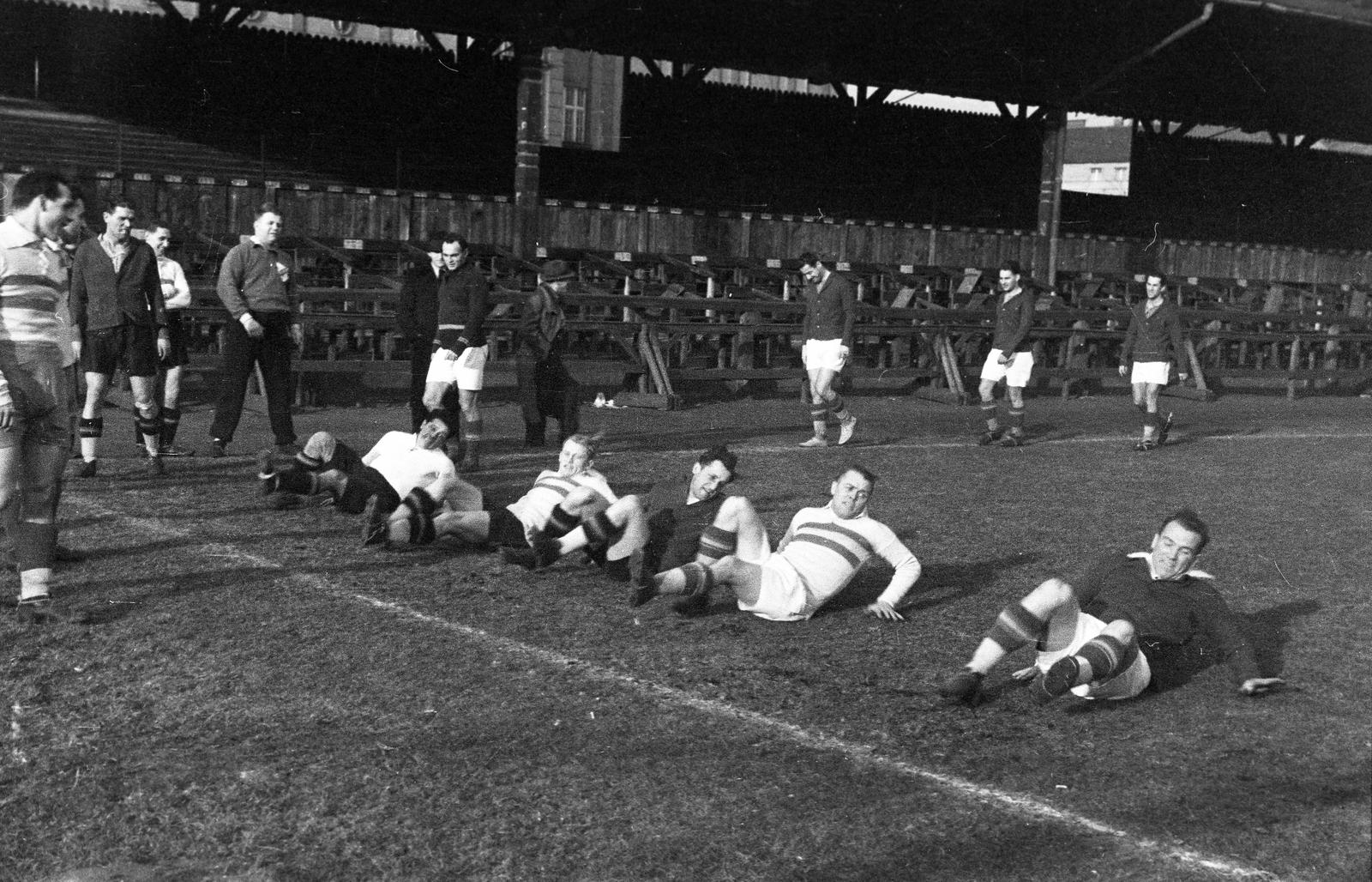 Hungary, Budapest VIII., Hungária körút, MTK pálya., 1938, Inkey Tibor, football, Budapest, Fortepan #304476